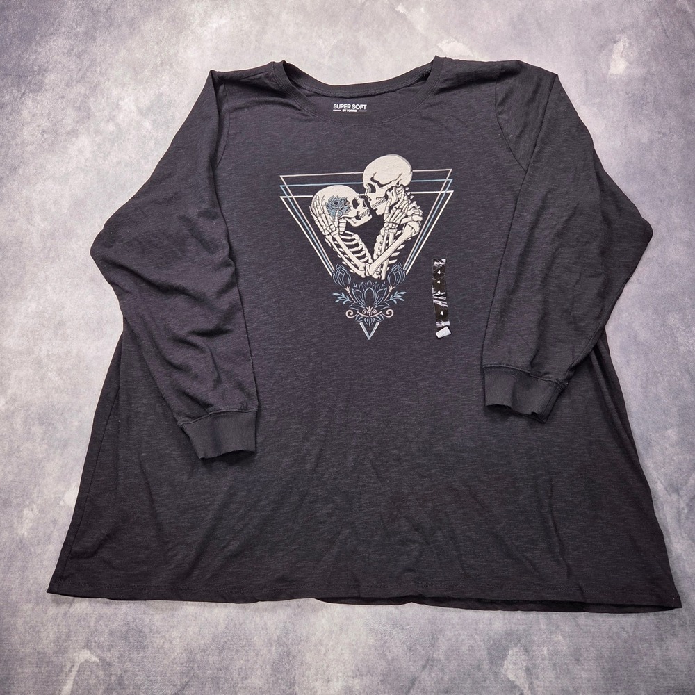 Torrid Graphic Tee Women 4 Skeleton Kissing Slub Jersey Goth Edgy Long Sleeve